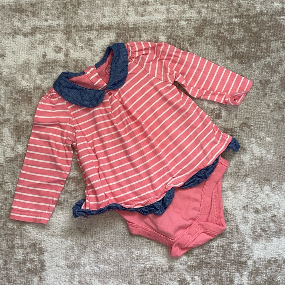 Onesie with chambray trim